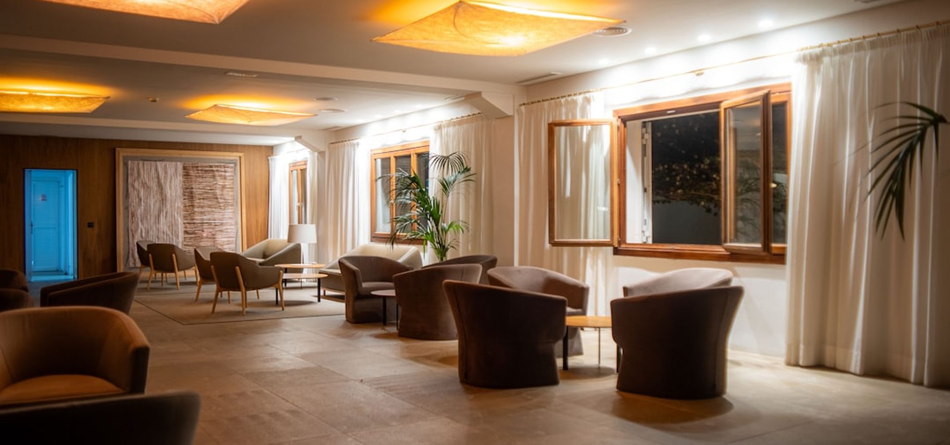The lobby lounge at Tidal Veranda