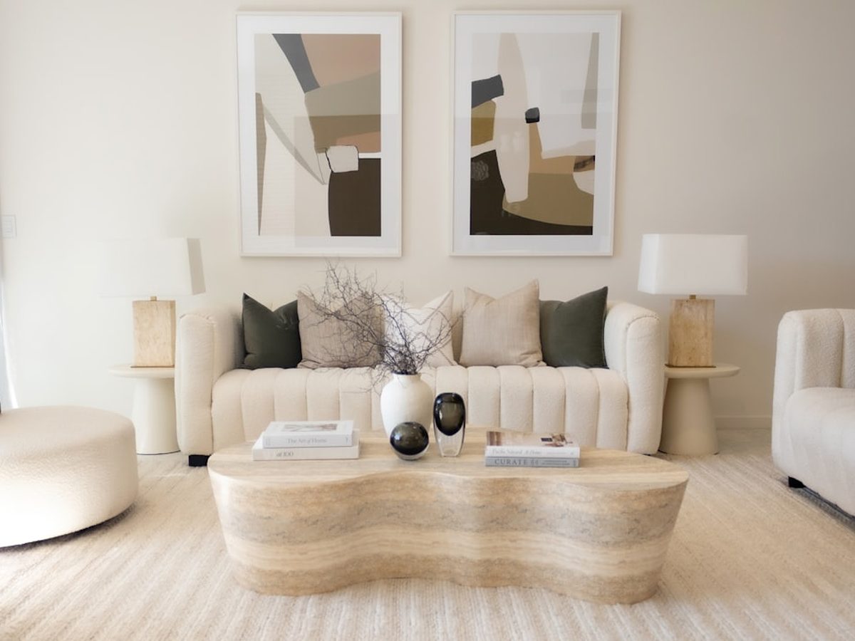 The sitting room of a Mauao Executive suite