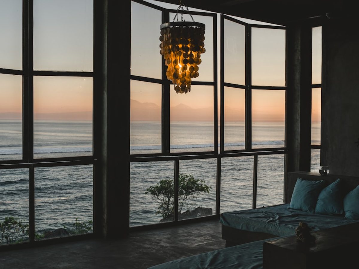 A Matakana Suite with windows on two sides